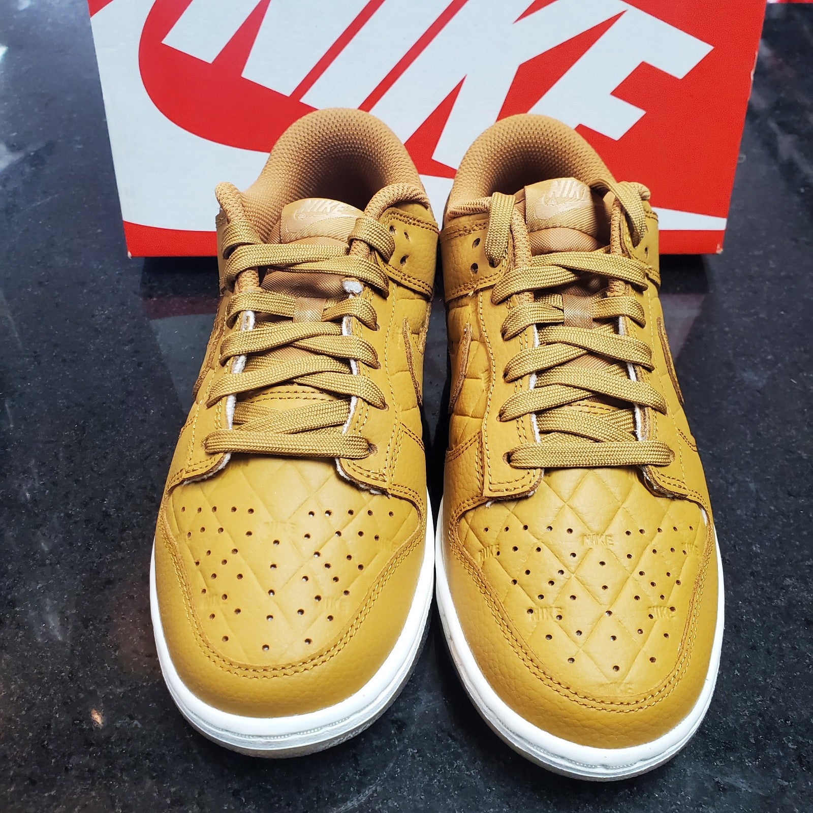 Nike Dunk Low Womens Sneaker