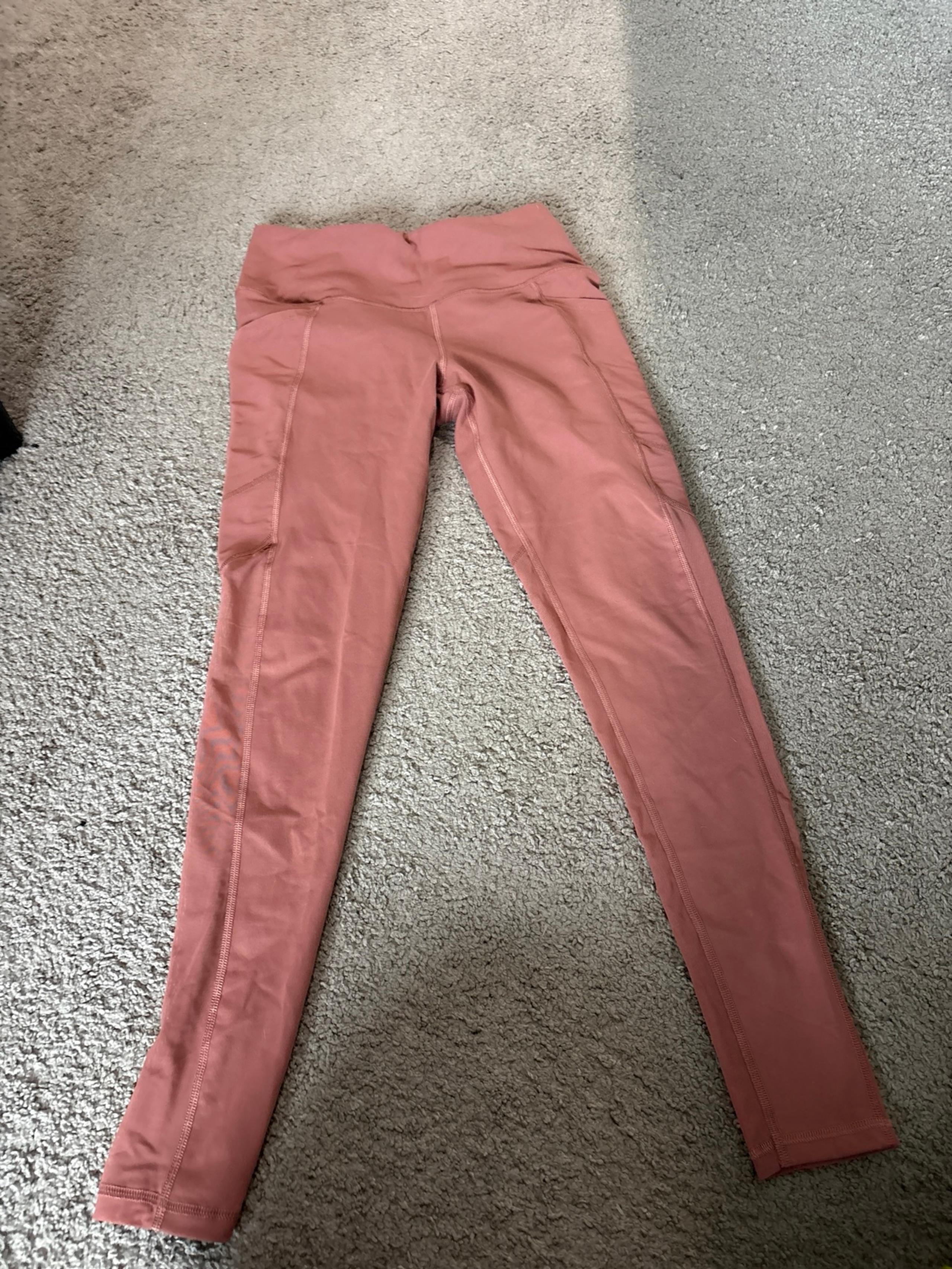 Mauve size small Victoria secret sport leggings with mesh