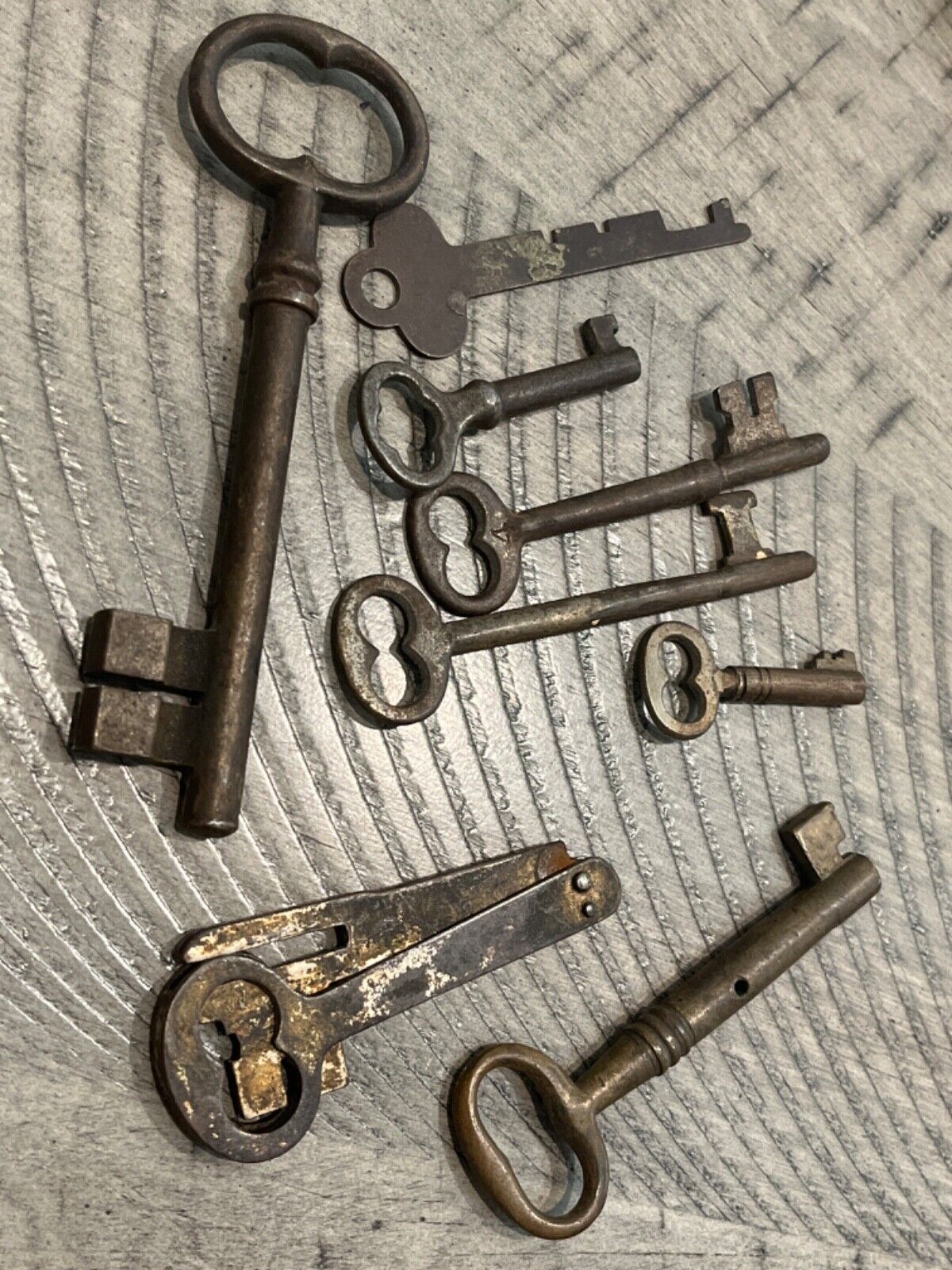 1800s RARE key lot folding brass steel hollow & solid barrel keys 101424cAIZE