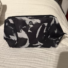 NWOT Lululemon Out Of Range Kit *4L