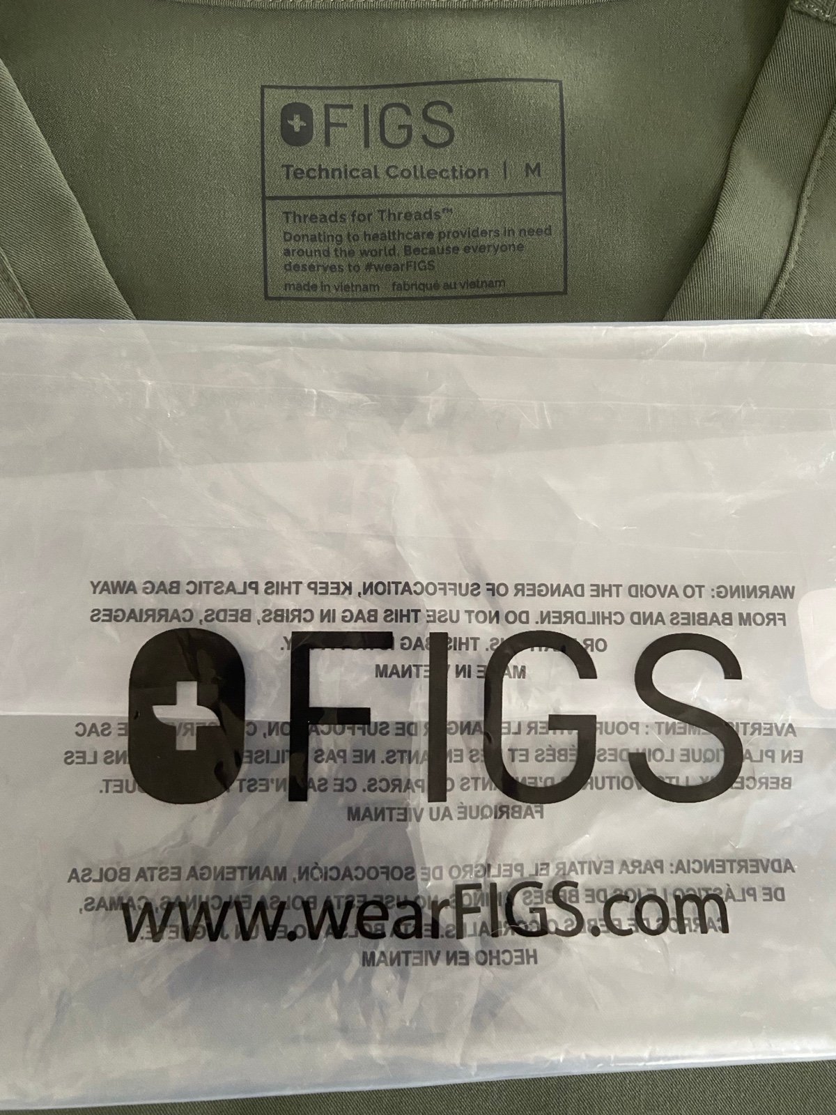Figs scrub top medium
