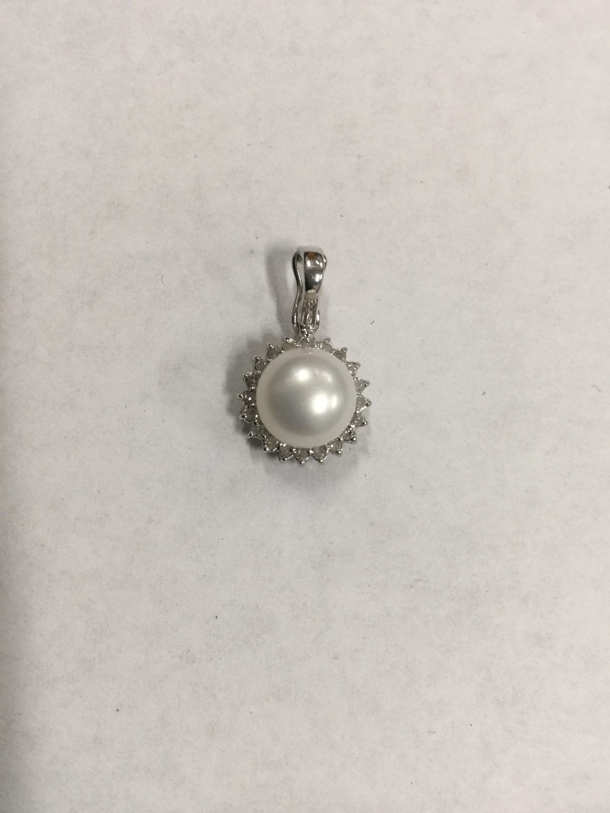 Pearl Charm White Gold W/small Diamonds