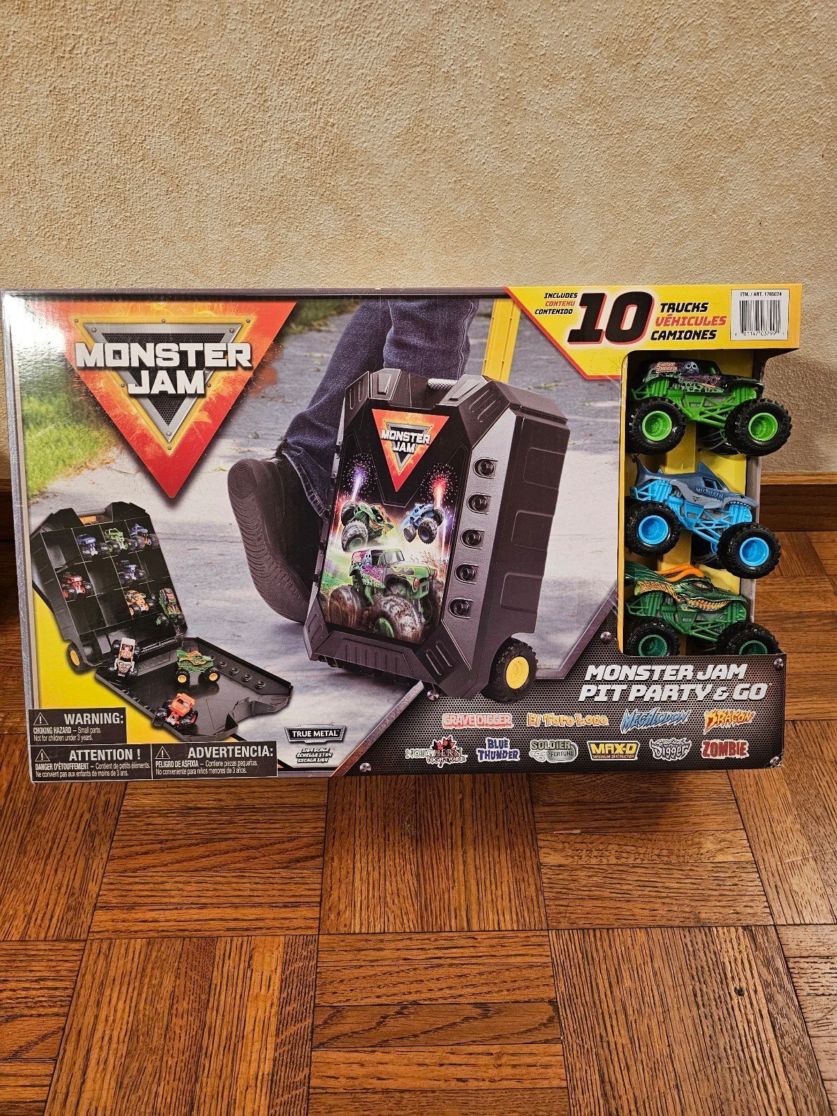 Spin Master Monster Jam 2024 Truck Carrying Case With Wheels Handle Collectible
