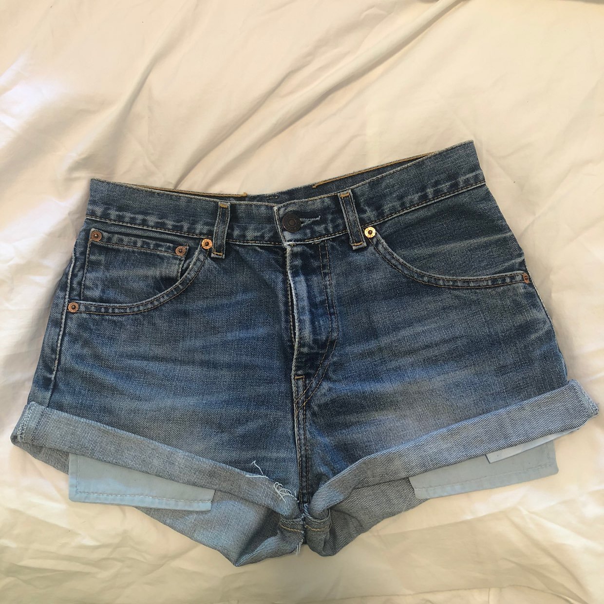 LEVIS SHORTS