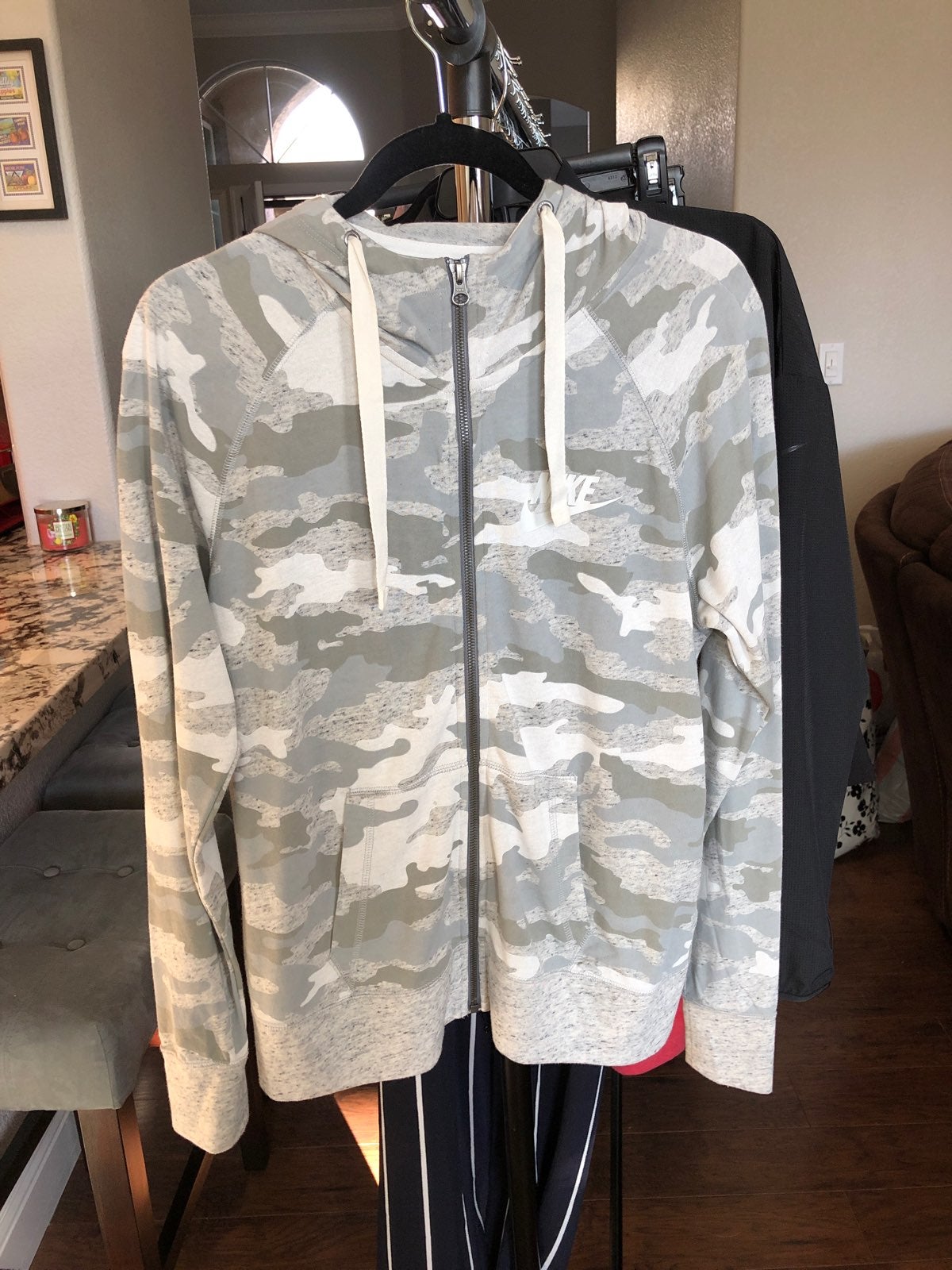 Nike ZIPUP Medium