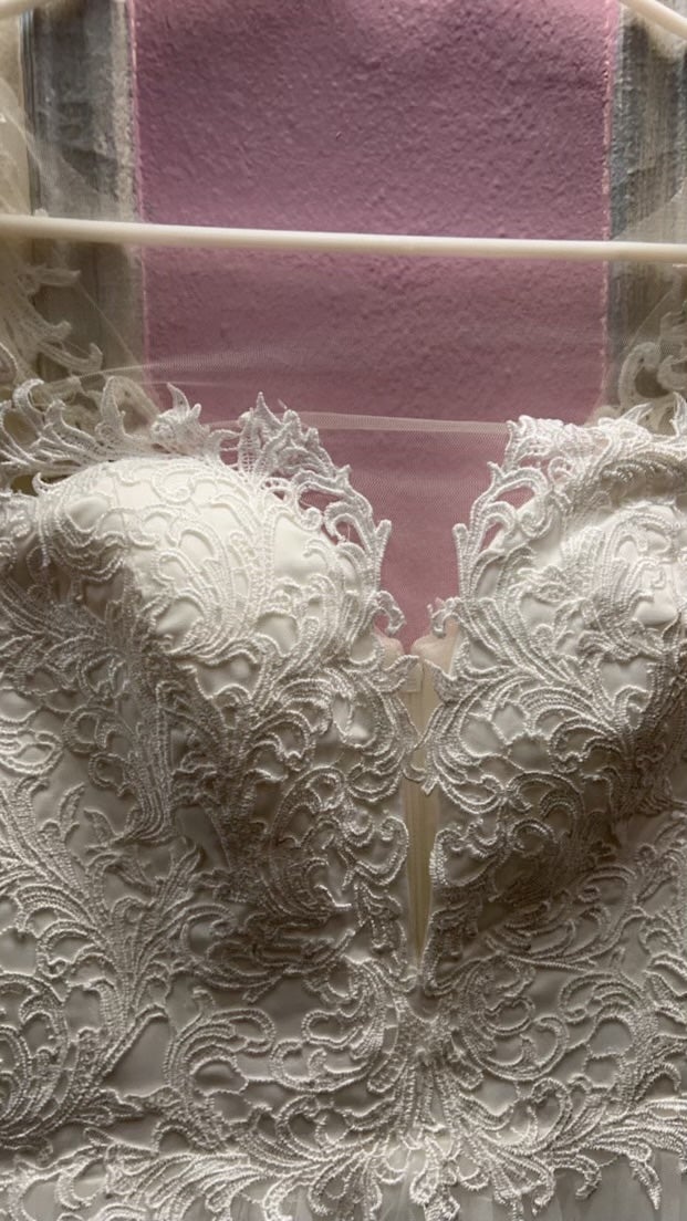 Wedding dress