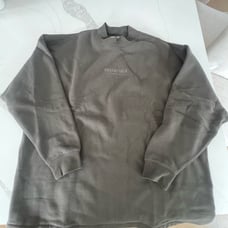ESSENTIALS sweater