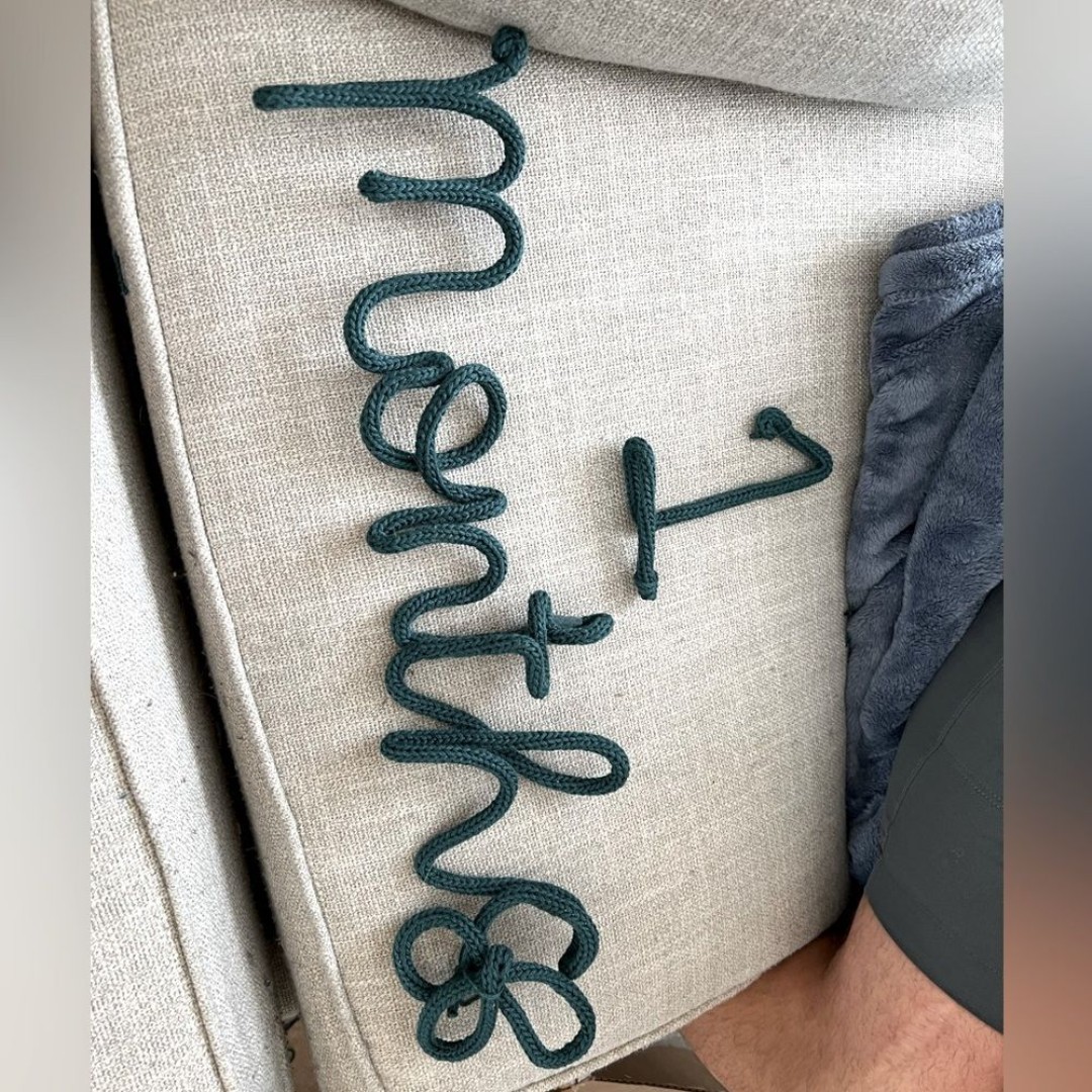 Custom Knit Wire Nursery Month Baby Display Nursery Sign Embroidery: 1 Month