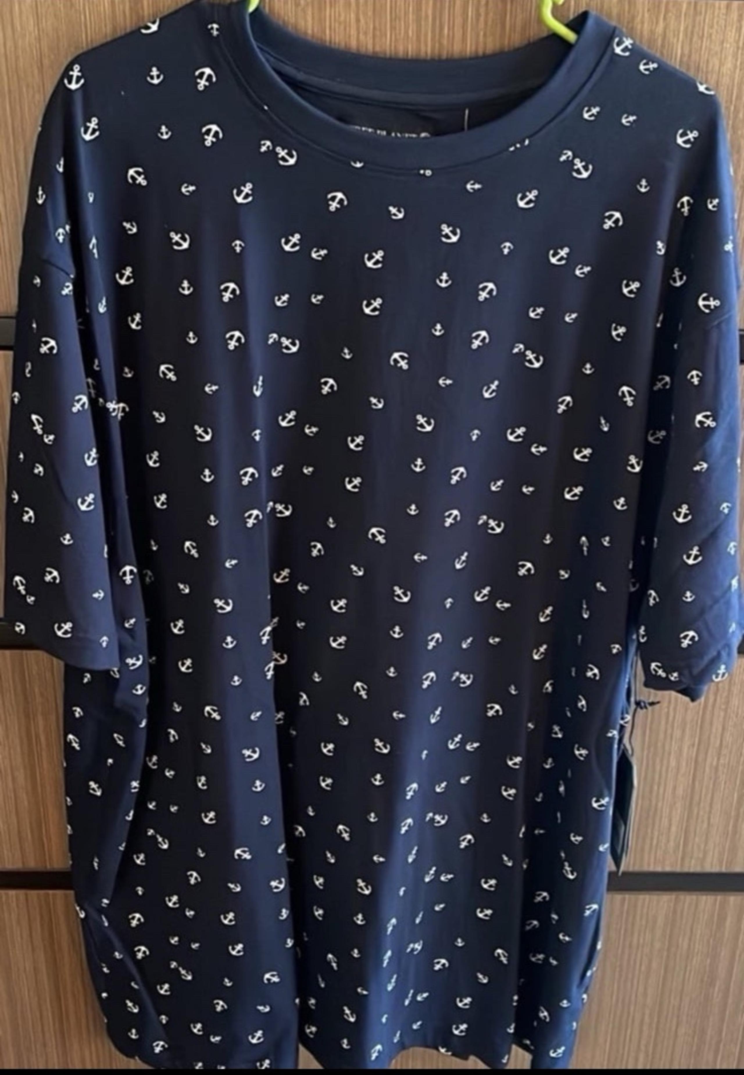 Men’s Free Planet T-Shirt With Anchors