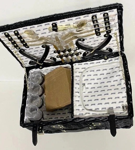 Los Angeles Lakers Black Wicker Picnic Basket for 4 People Camping Beach Lake