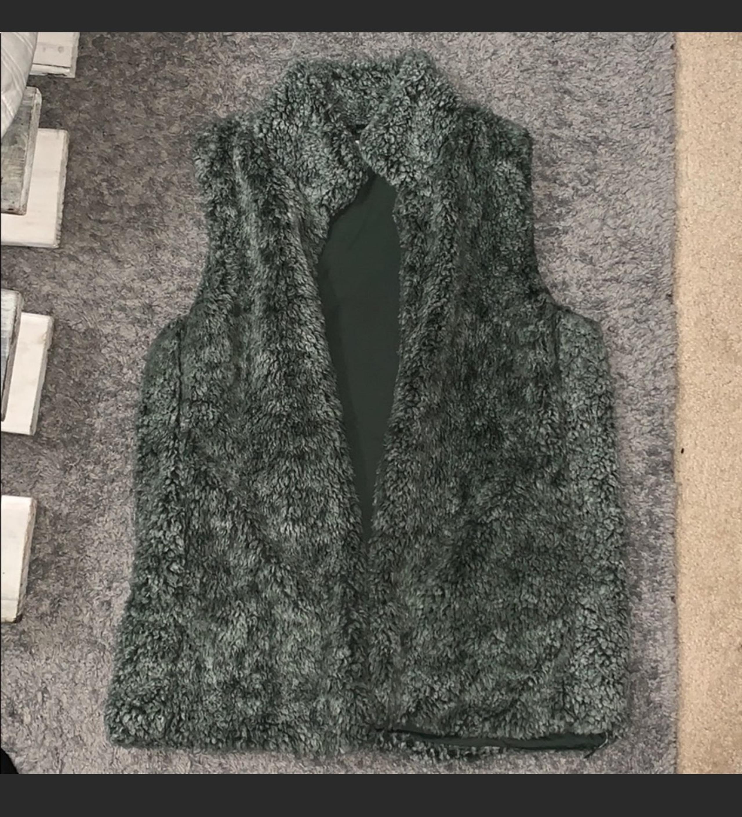 Womens Green Sherpa Vest size Large