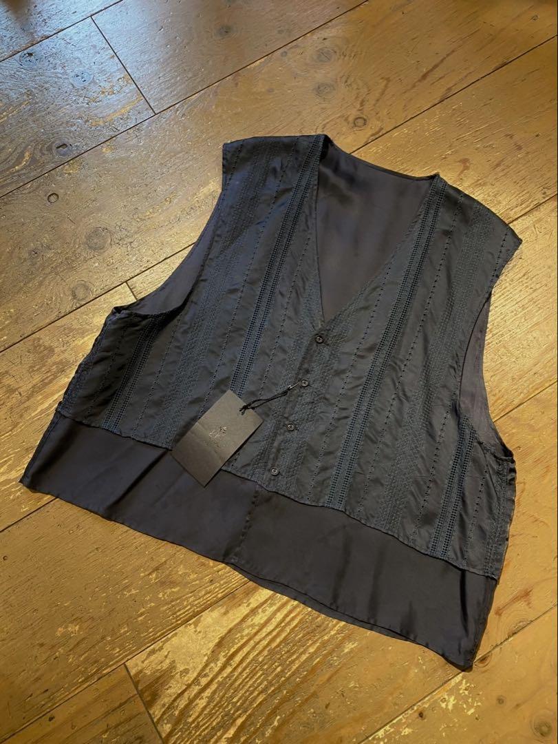 URU (ウル) Cupro Embroidered Vest Navy Size 2 Original Price ¥28600 Unused.
