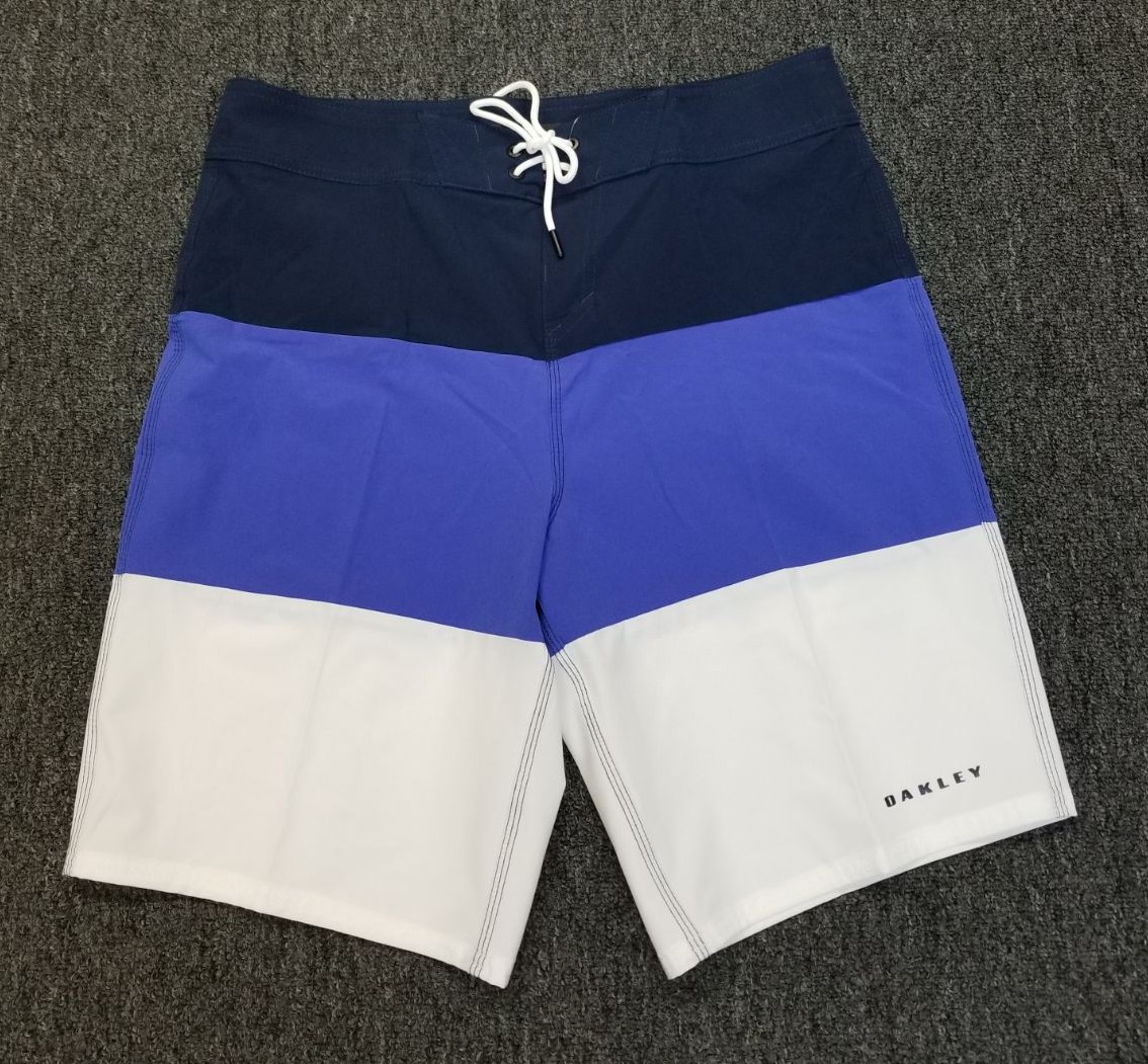 Mens Oakley Board Shorts size 33