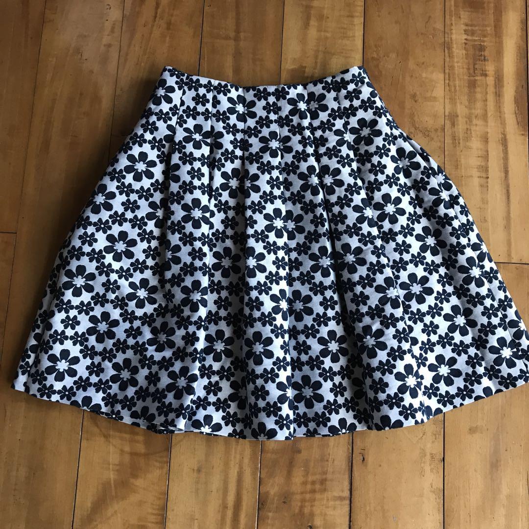 M'S GRACY Flower Pattern Pleated Skirt Size 40