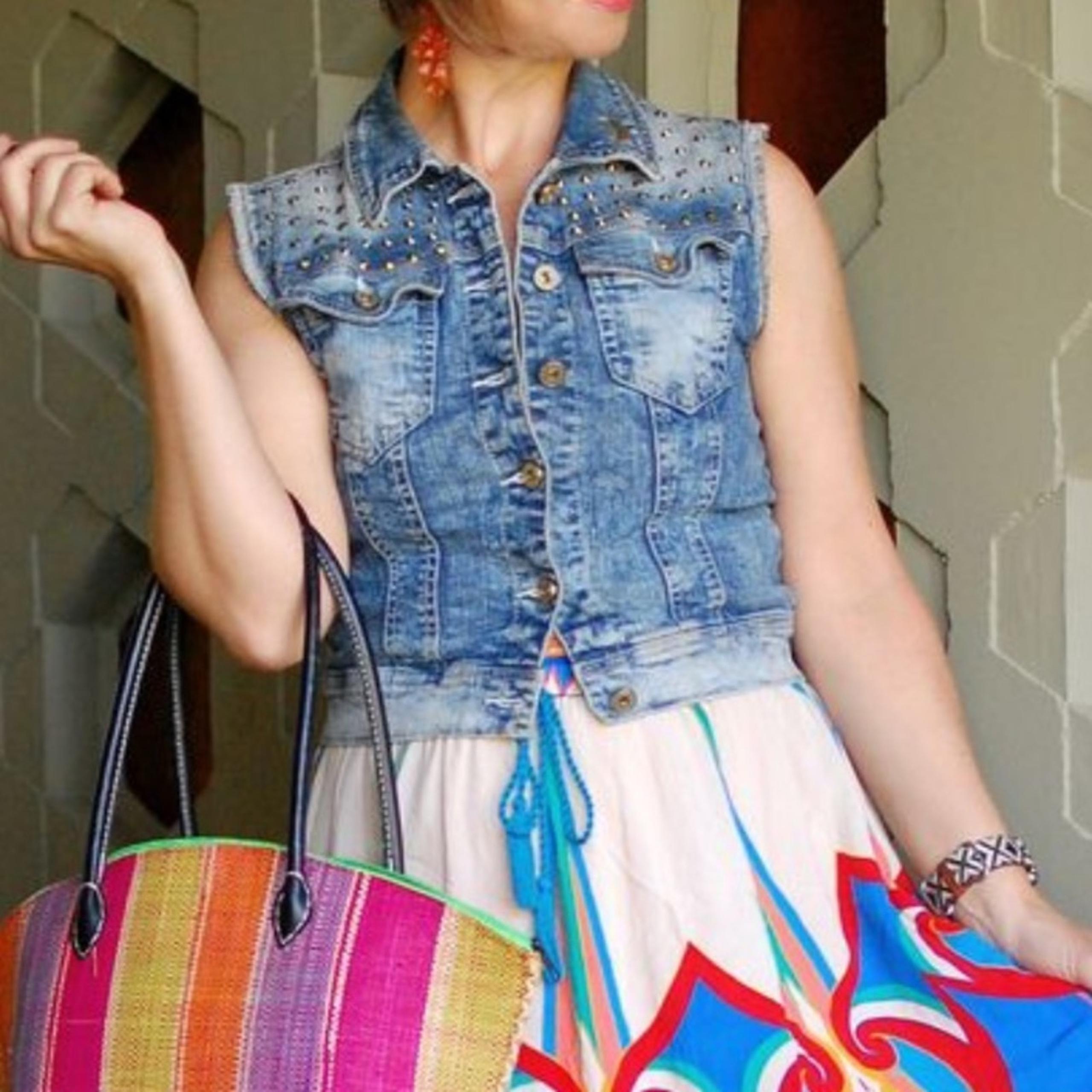Romeo & Juliet Couture Denim Vest Size S