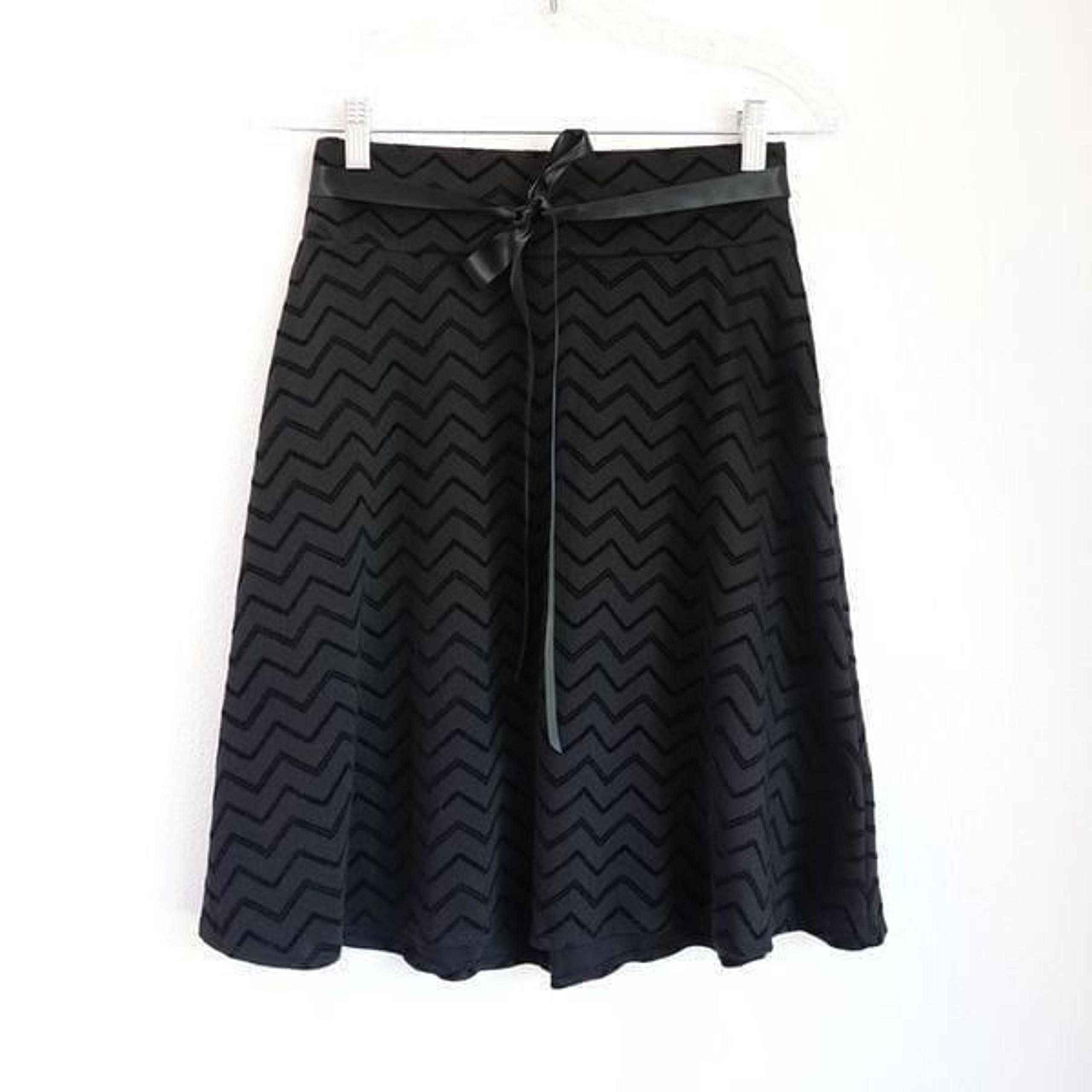 Joe B by Joe Benbasset A Line Textured Pattern Skirt Black Size S