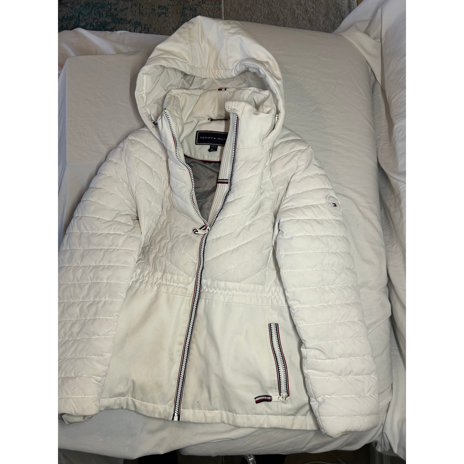EUC Tommy Hilfiger Women's Size XL Puffer Coat White Hood Hip Length
