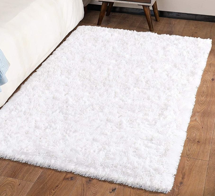 Brand new 3x5 white ultra soft rug