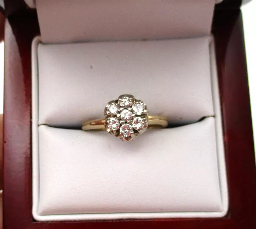 14K Yellow Gold 7 Diamond Cluster Ring Size 7.75 [R225]