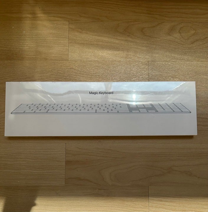 Apple Magic Keyboard in Silver