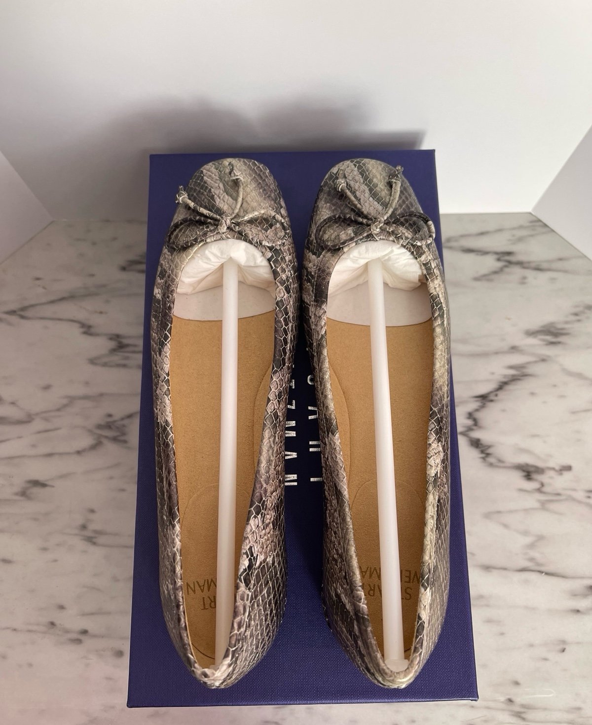 Stuart Weitzman Shoestring Grey Gilt Boa Flats