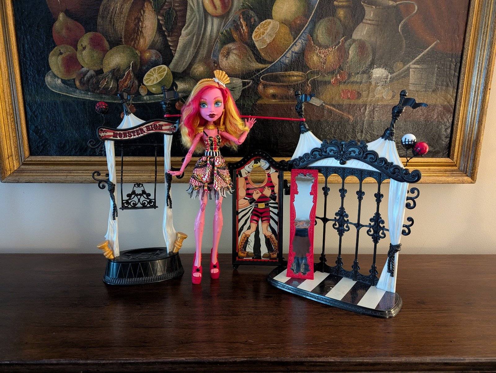 Monster High Freak Du Chic Playset & Gooliope Jellington Doll