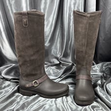 Crocs Tall 18” Equestrian Boots Women's Sz 9 Brown Suede Rubber Soles Zip 12437