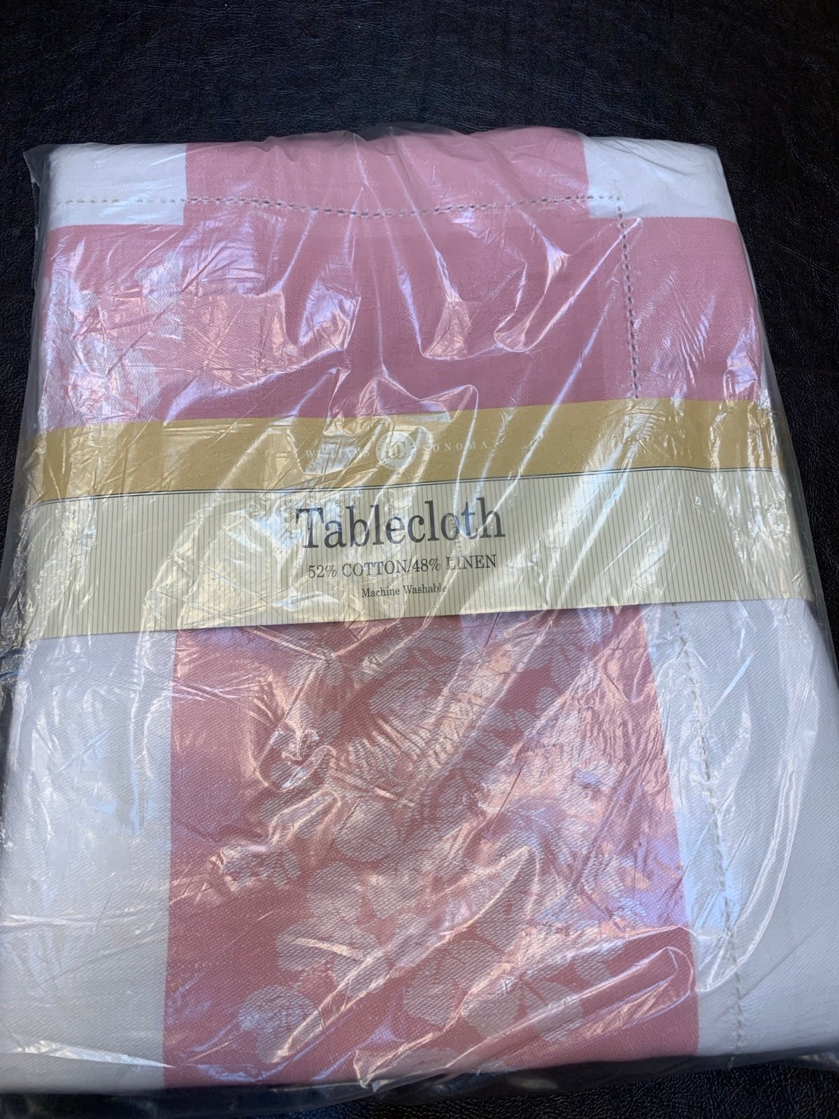 Williams Sonoma Clover Pink Tablecloth with matching dinner napkins