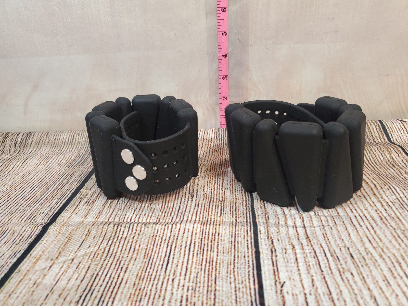 METAL RIVETTED 1.14 lb SOFT STRAP YOGA WRIST ANKLE WEIGHTS SET OF 2.