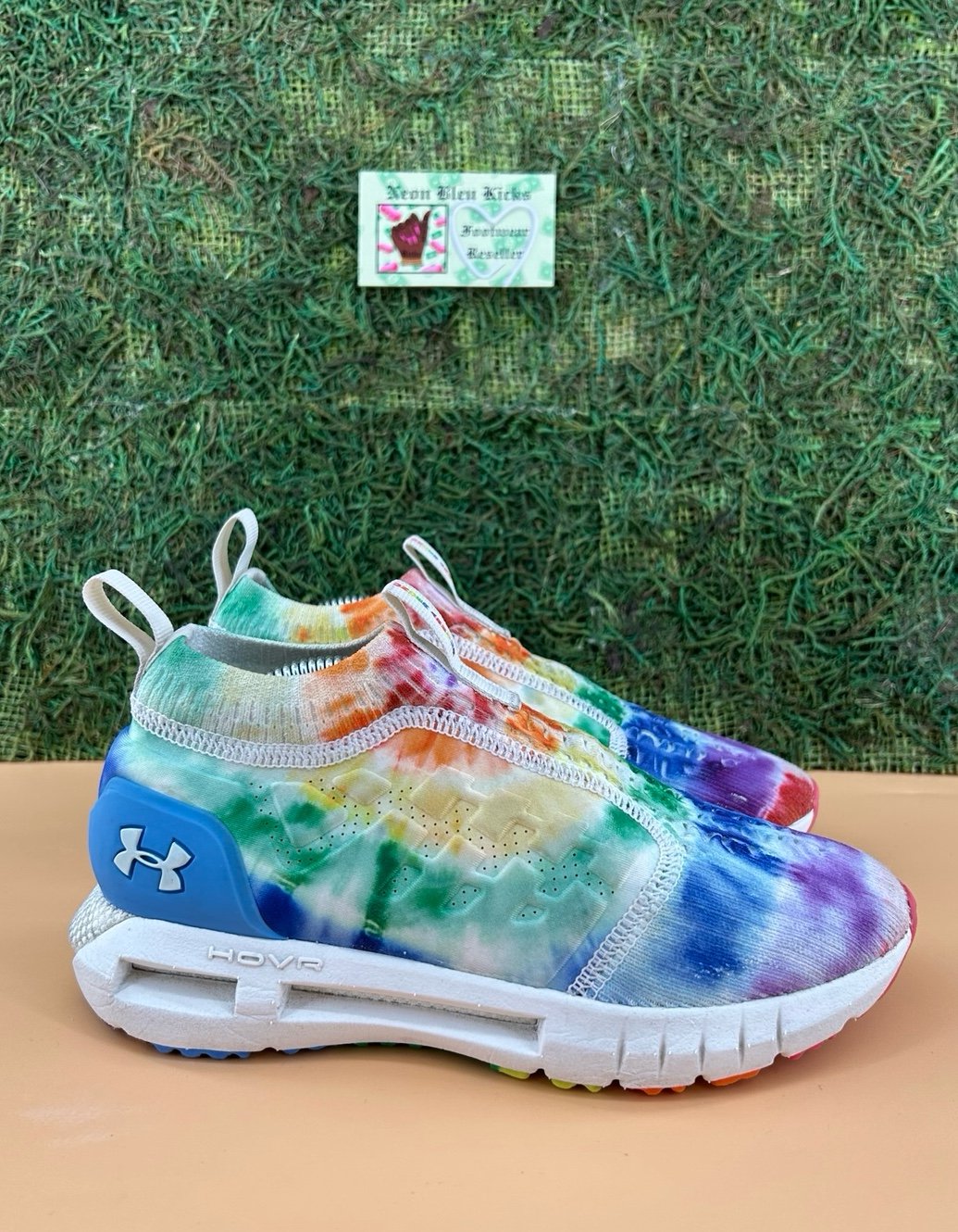 Under Armour HOVR Phantom Slip 'Pride'