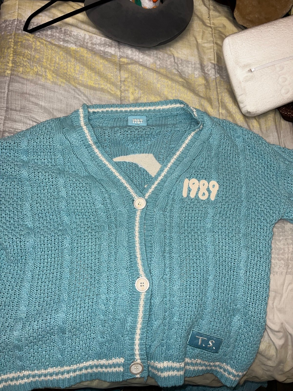 Taylor Swift 1989 cardigan Size XL/2XL