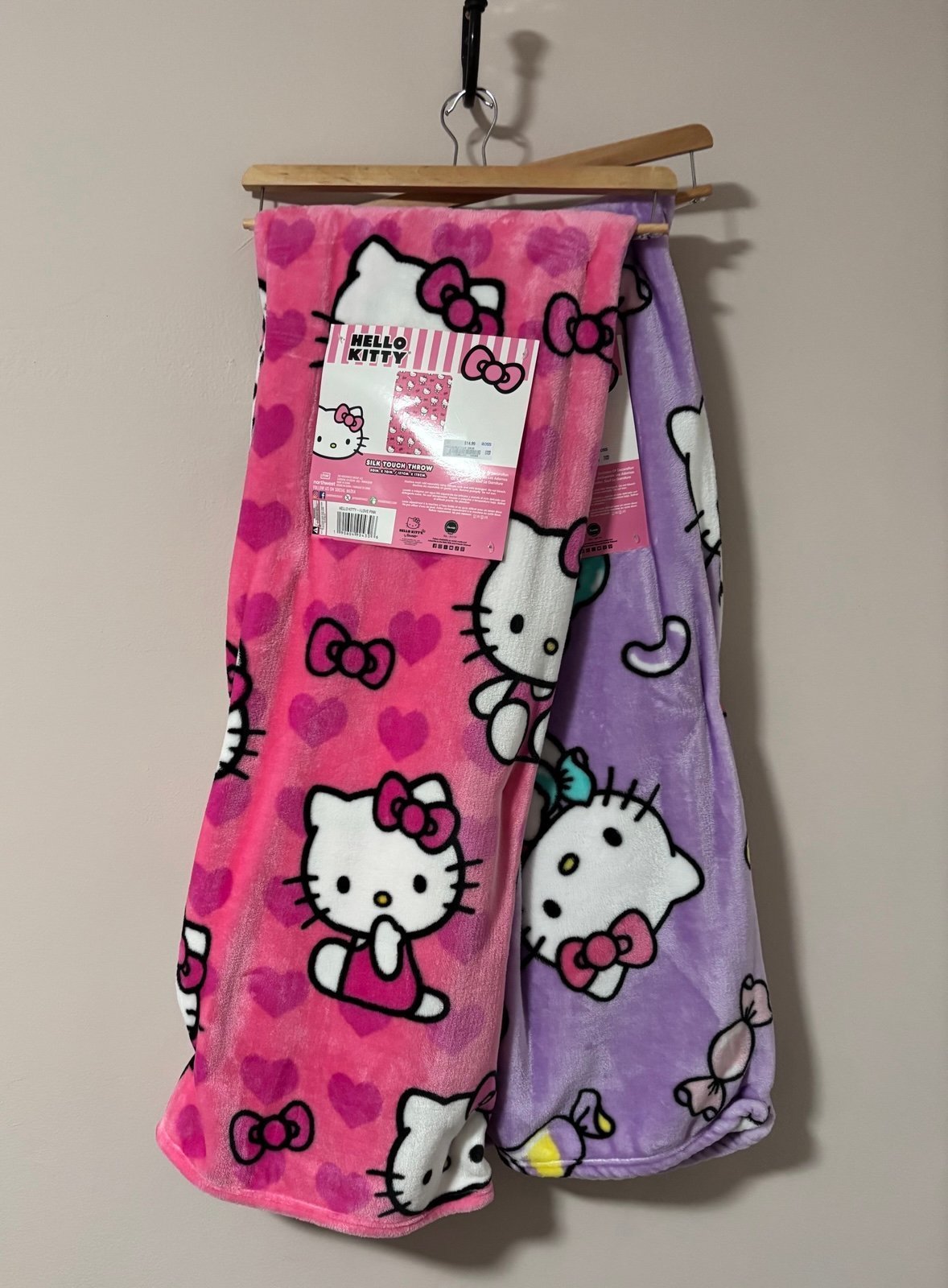 Hello Kitty bundle blankets