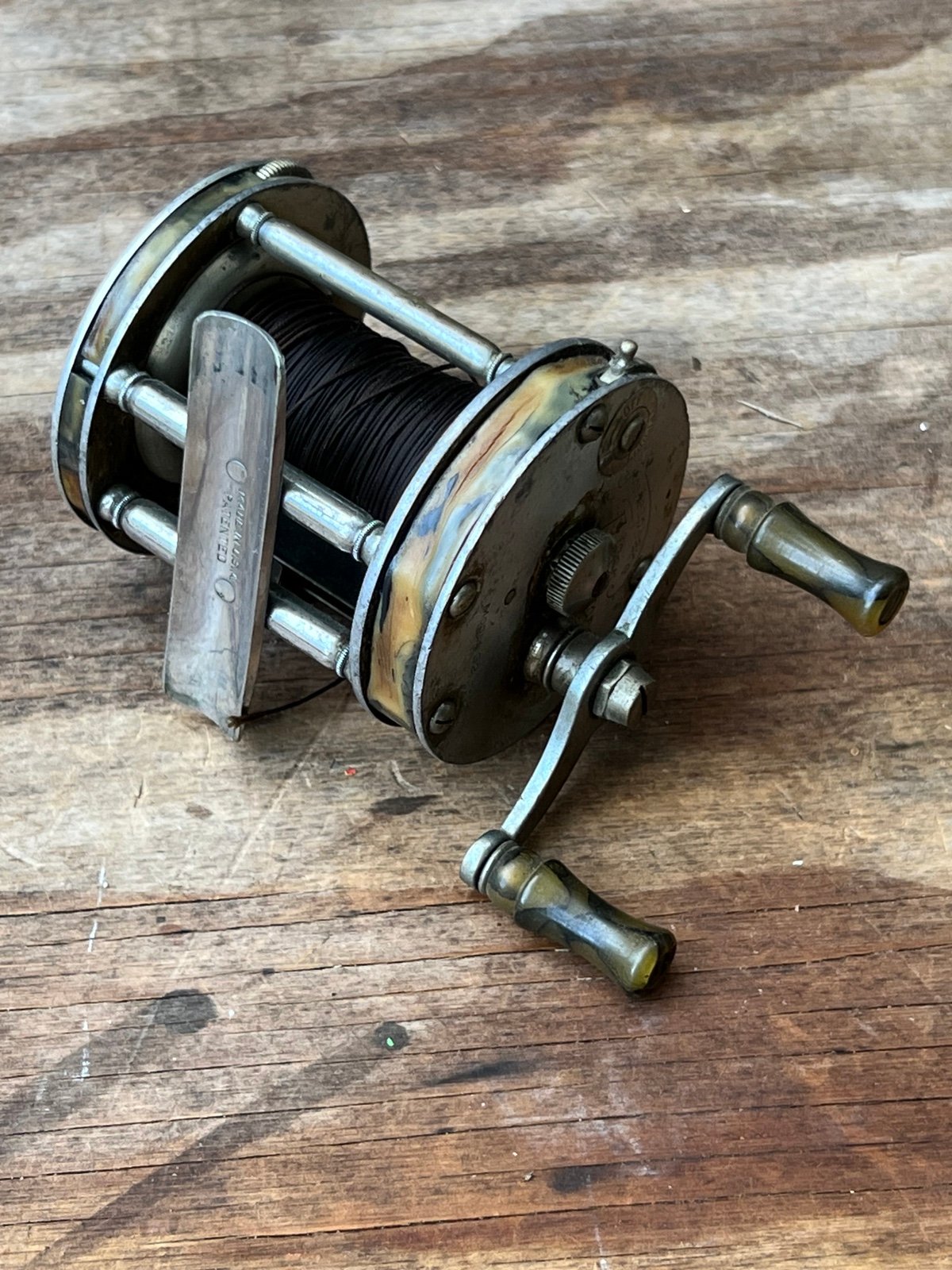 Vintage Shakespeare 1965 Professional Reel Model 32 Camo/Marble Pattern