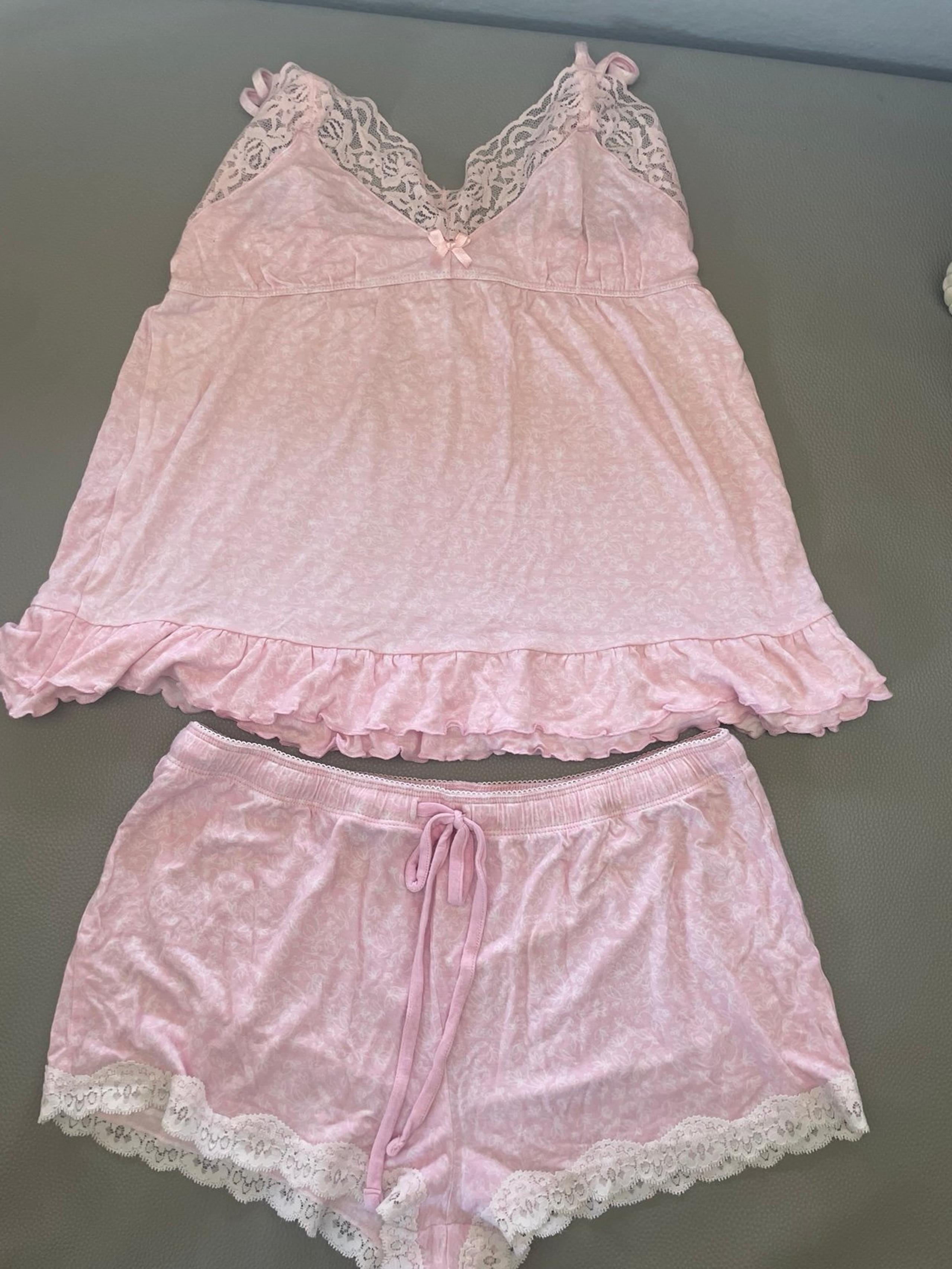 Rene’ Rofe’ sleepwear set
