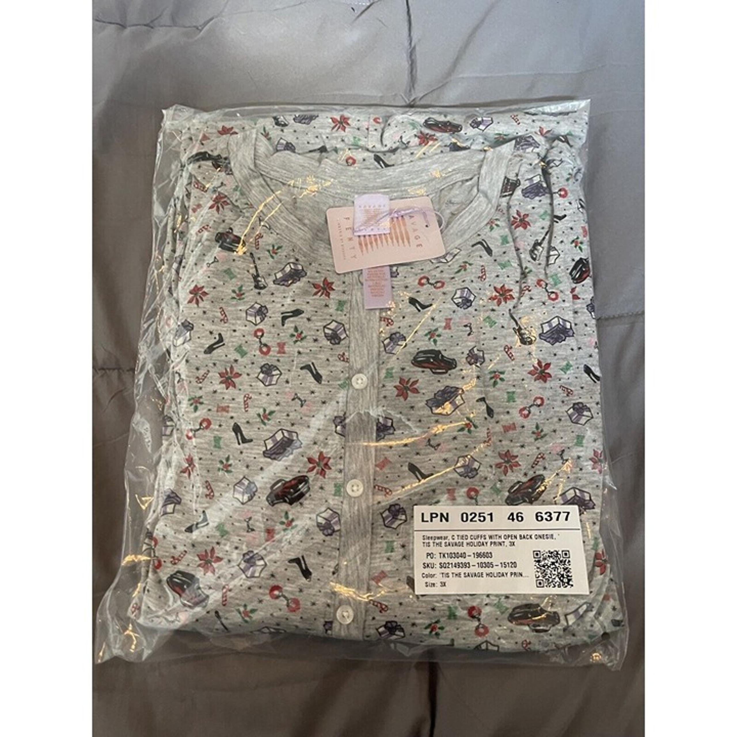 Savage X Fenty Women's Tis the Savage Open-Back One Piece  Holiday Print 3XL