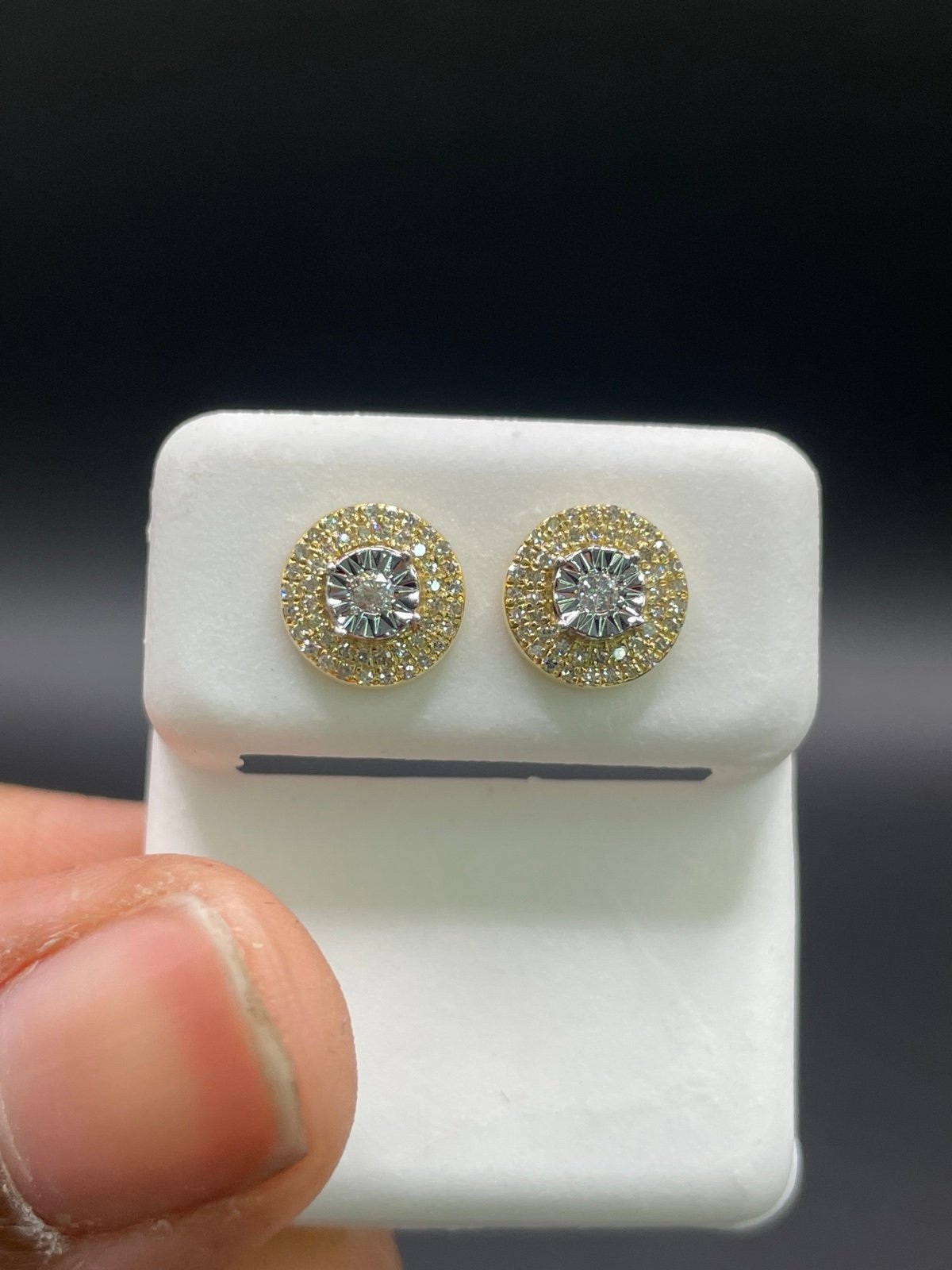 Elegant gold and diamond Earrings