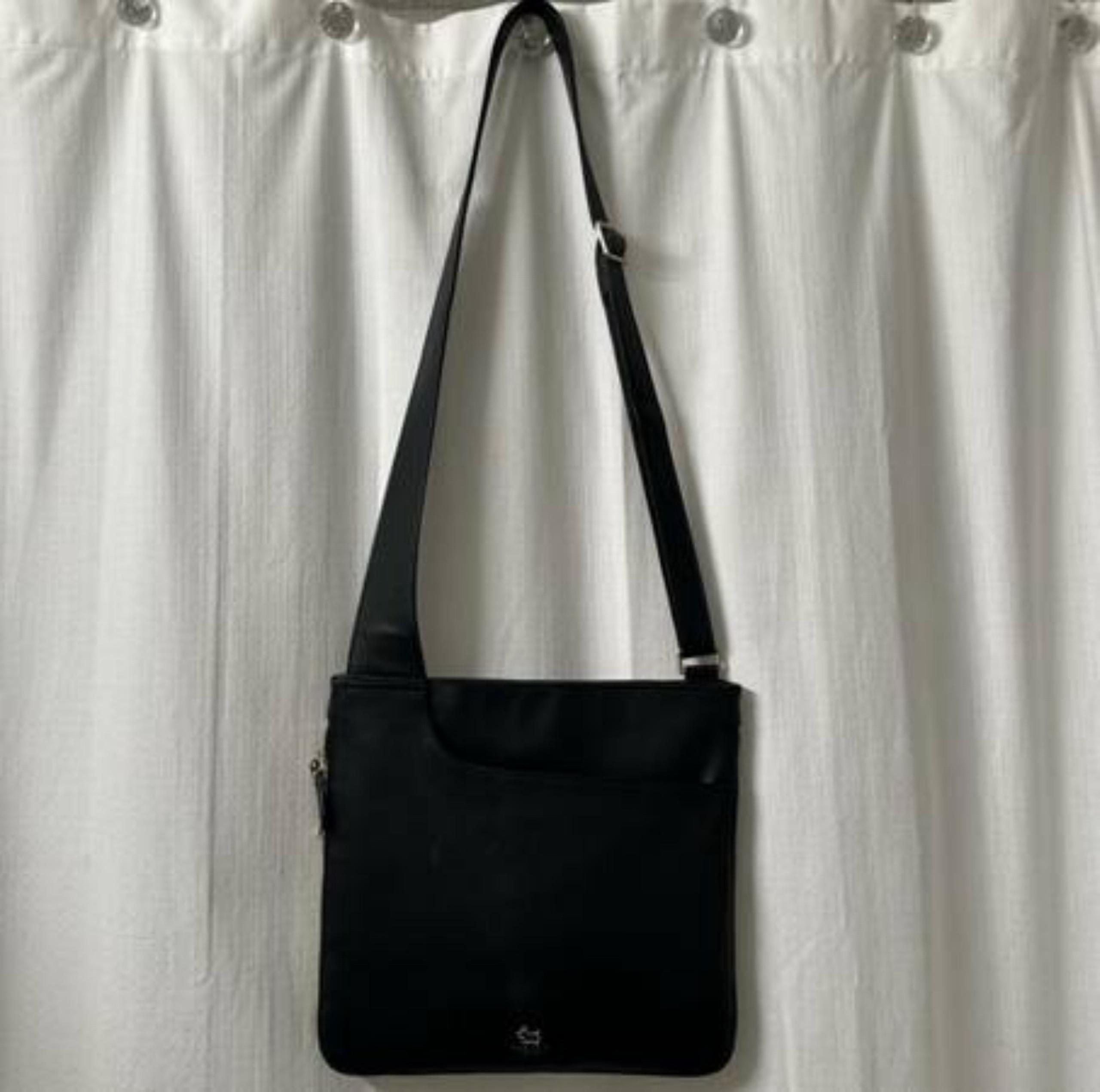 NWOT Radley London's contemporary take on the classic Pocket Bag Crossbody