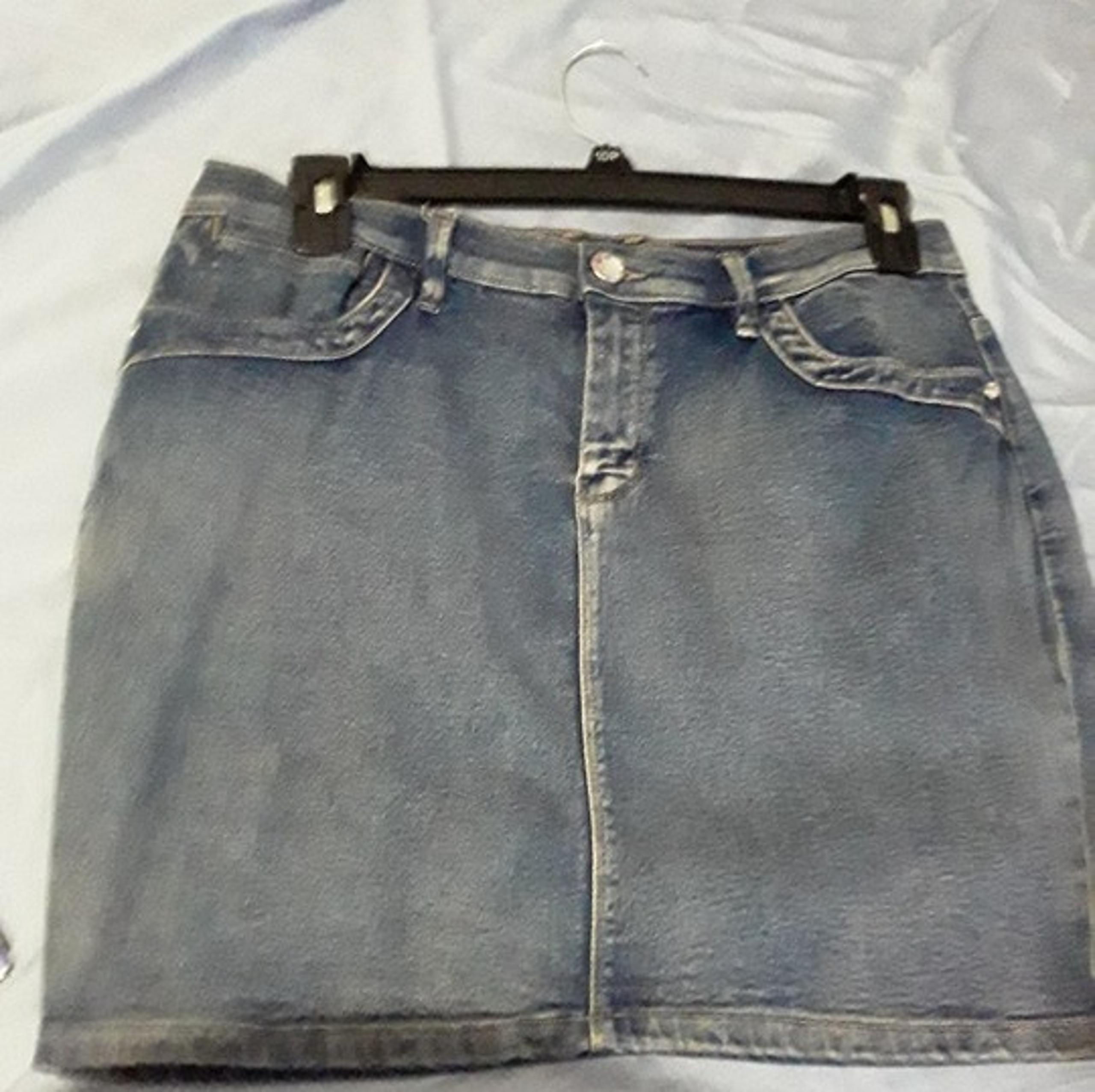 Womens Venus Denim Skirt Jean skirt size 14 Mini skirt New w/o Tags w pockets