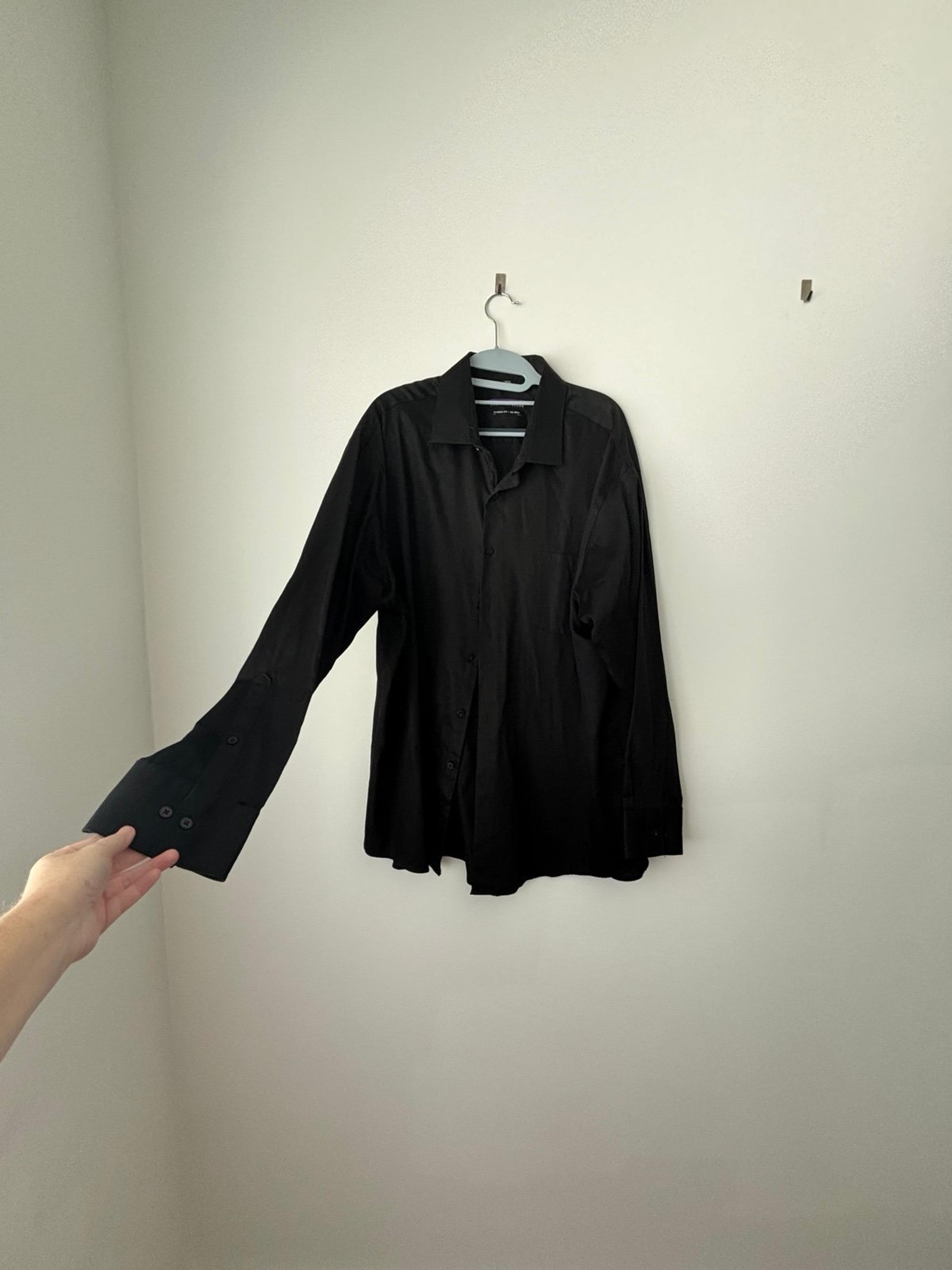 34/35 black button down shirt