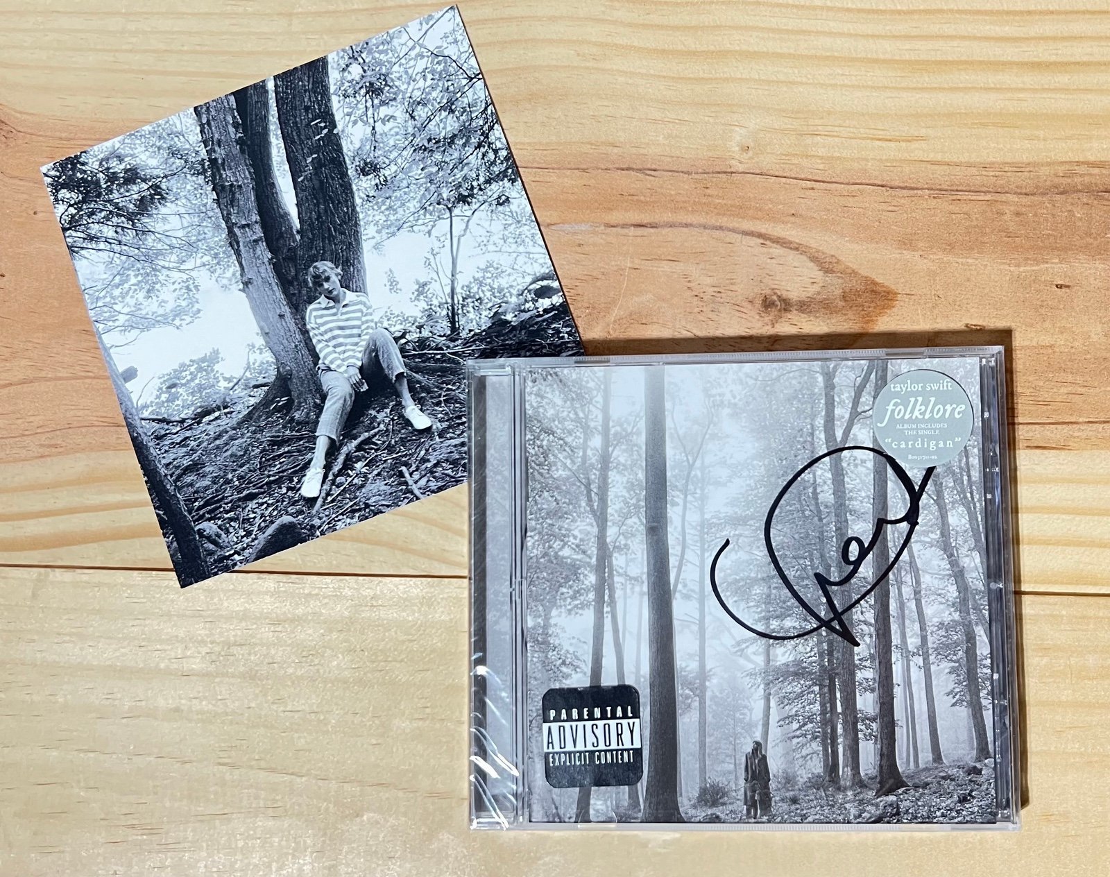 Taylor Swift SIGNED Heart Folklore CD Authentic Autograph