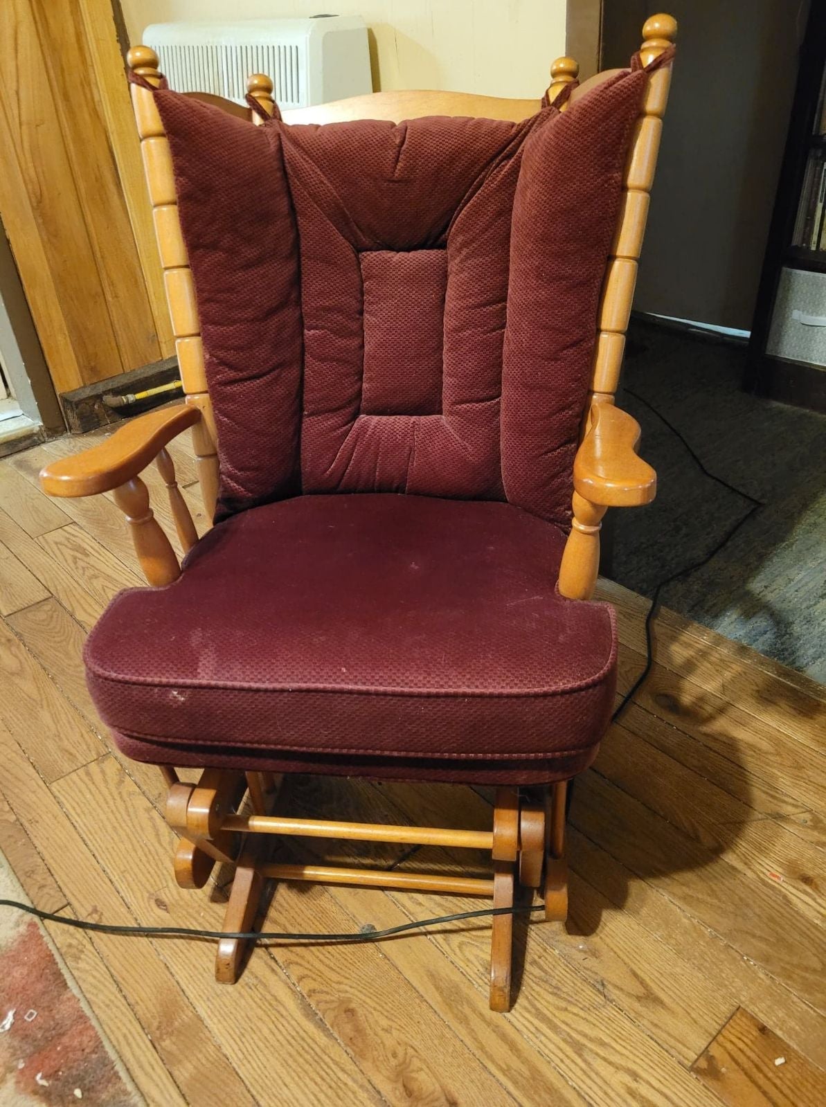 chair Can't ship you have to pick it up