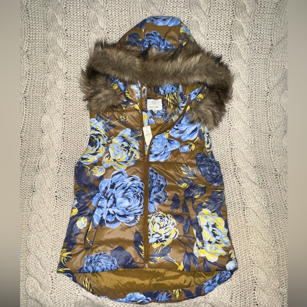 Offline by aerie floral puffer vest