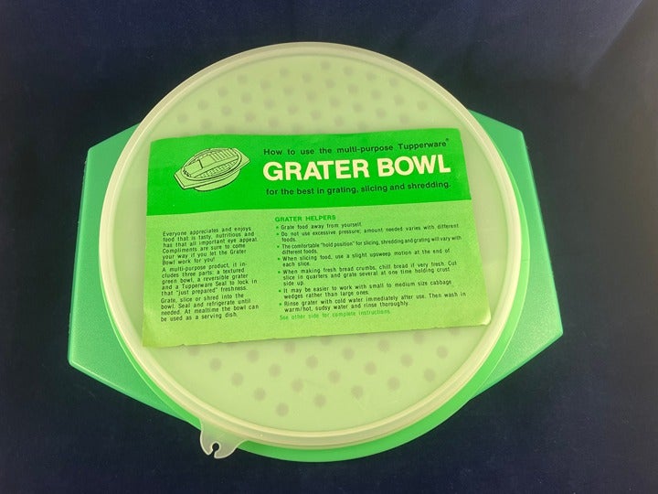 TUPPERWARE Grater Shredder Slicer Storage Bowl Jadite Green 3pc 787 786 230