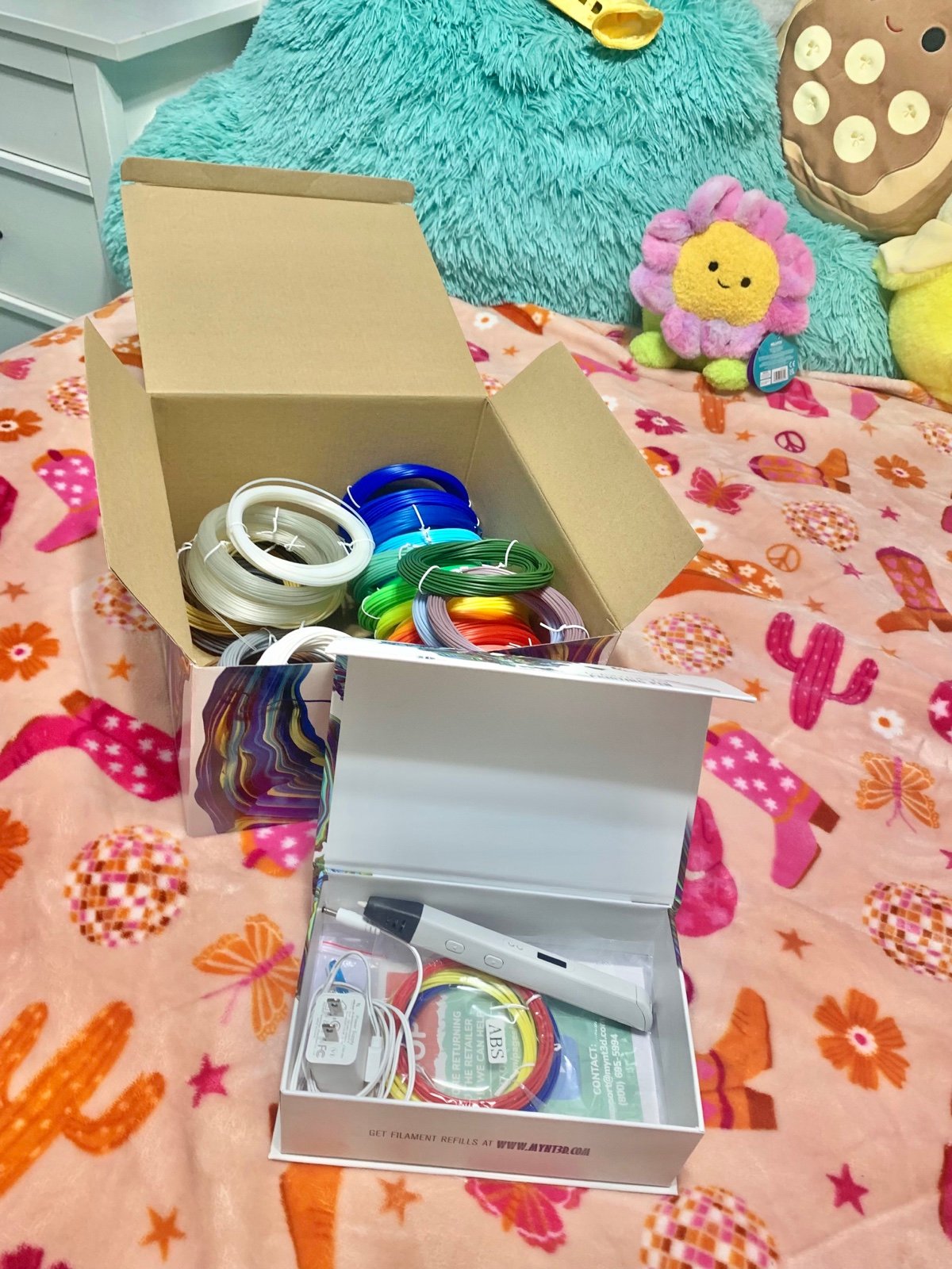 MYNT3D 3d Printing pen Pro and 32 PLA filament