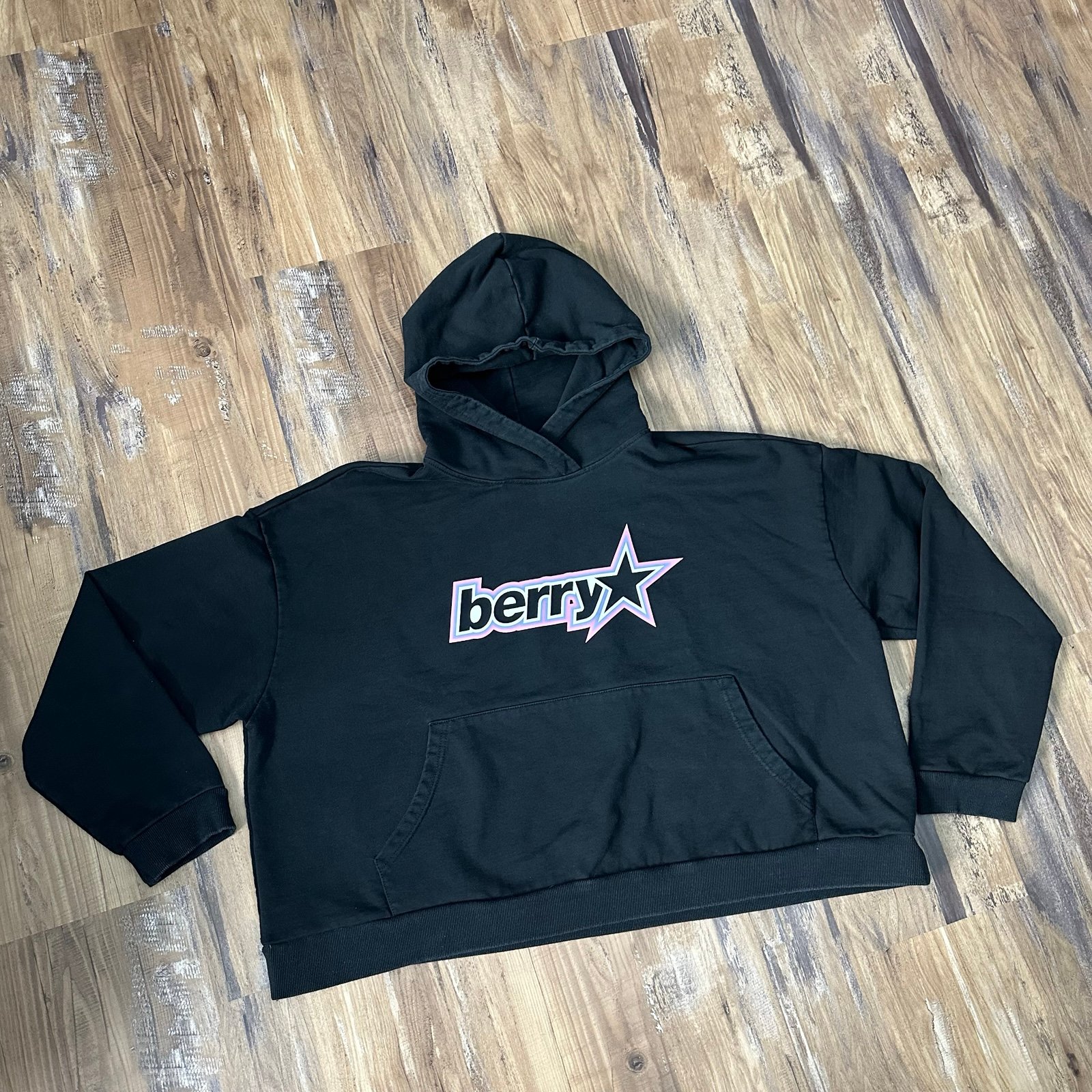 GV Gallery R-berry Hoodie Size large Good condition See pictures for more det