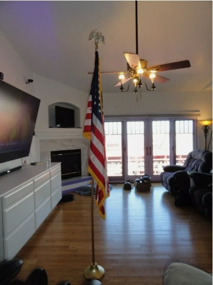 10ft AMERICAN INDOOR EMBROIDERY FLAGPOLE KIT & BASE STAND & GOLD EAGLE LD 3665