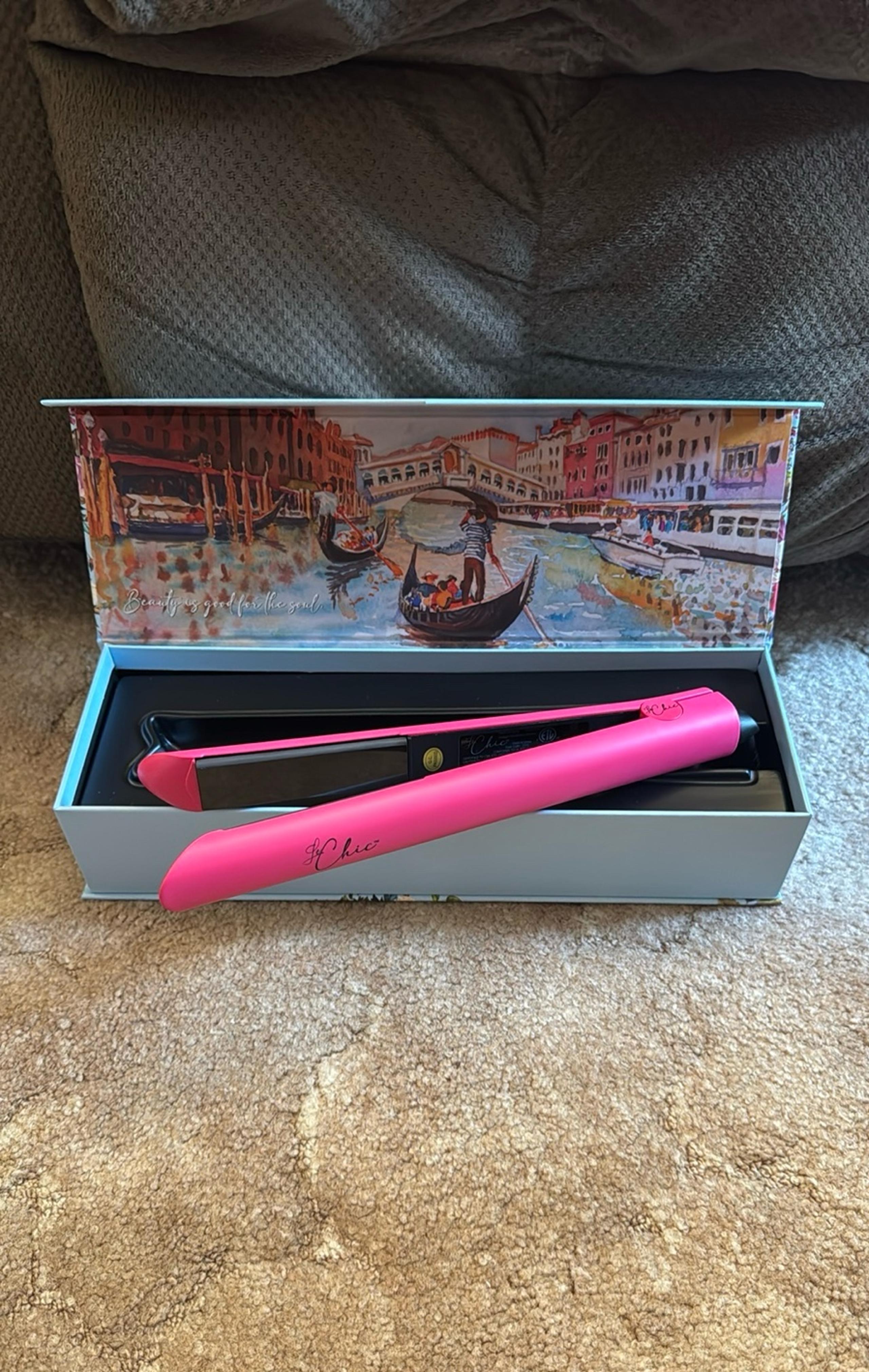 Le Chic Pink Hair Straightener with Box
