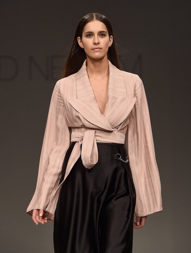 NEW SID NEIGUM Pink Blazer size 6 satin wrap closure worn on runway