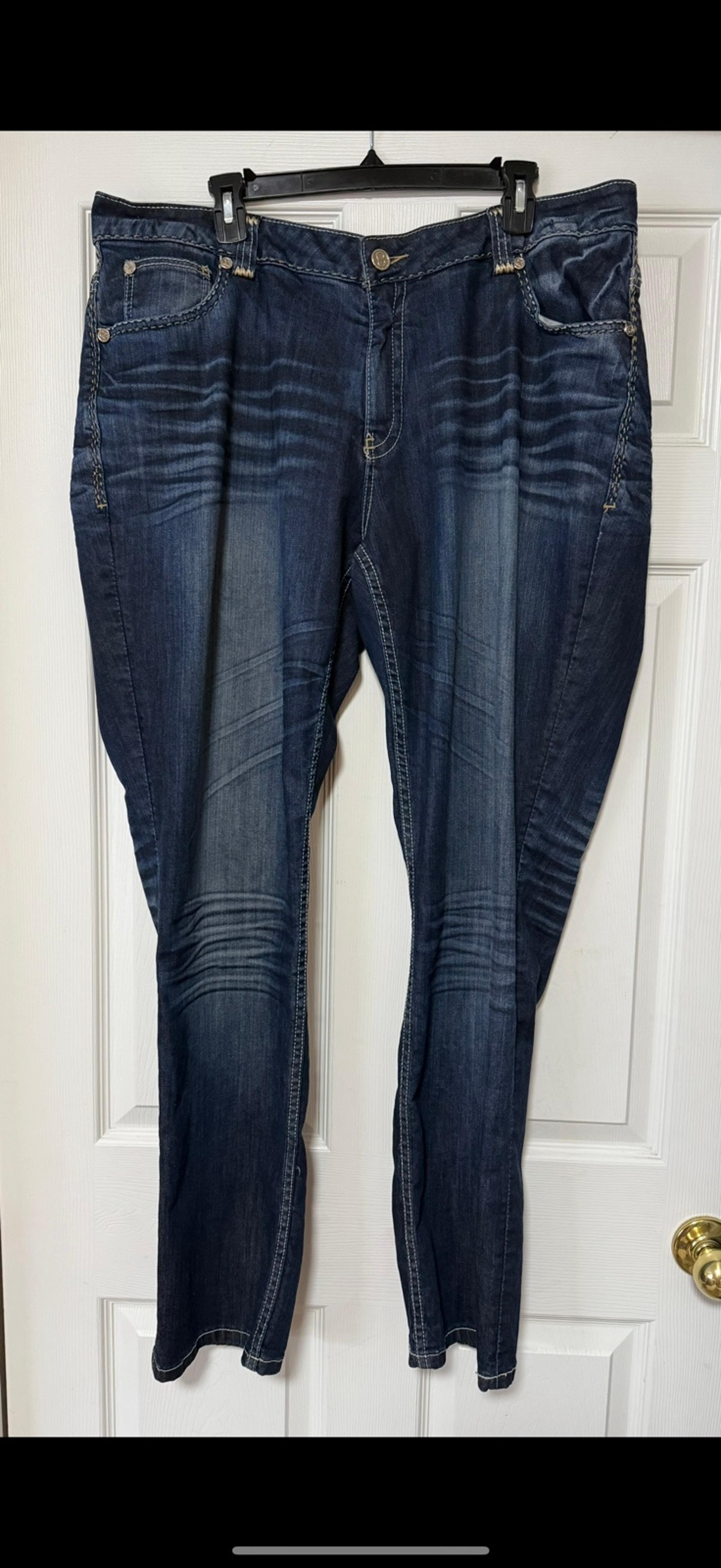 Coogi Women's Dark Blue Jeans with Beaded Back Pockets Straight Leg Size 20