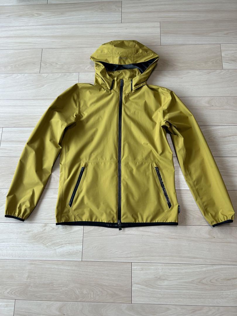 Brand new, unused HERNO Laminar GORE-TEX PACLITE hooded jacket.
